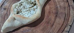 ESFIHA DE COALHADA COM ZAATAR